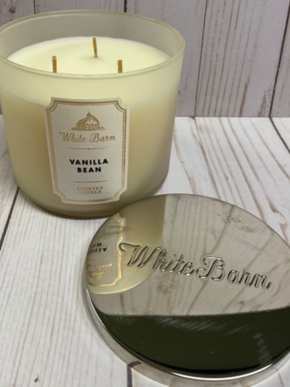 Bath & Body Works Large 3 Wick Jar Candle w/ lid	 Vanilla Bean Scented NEW